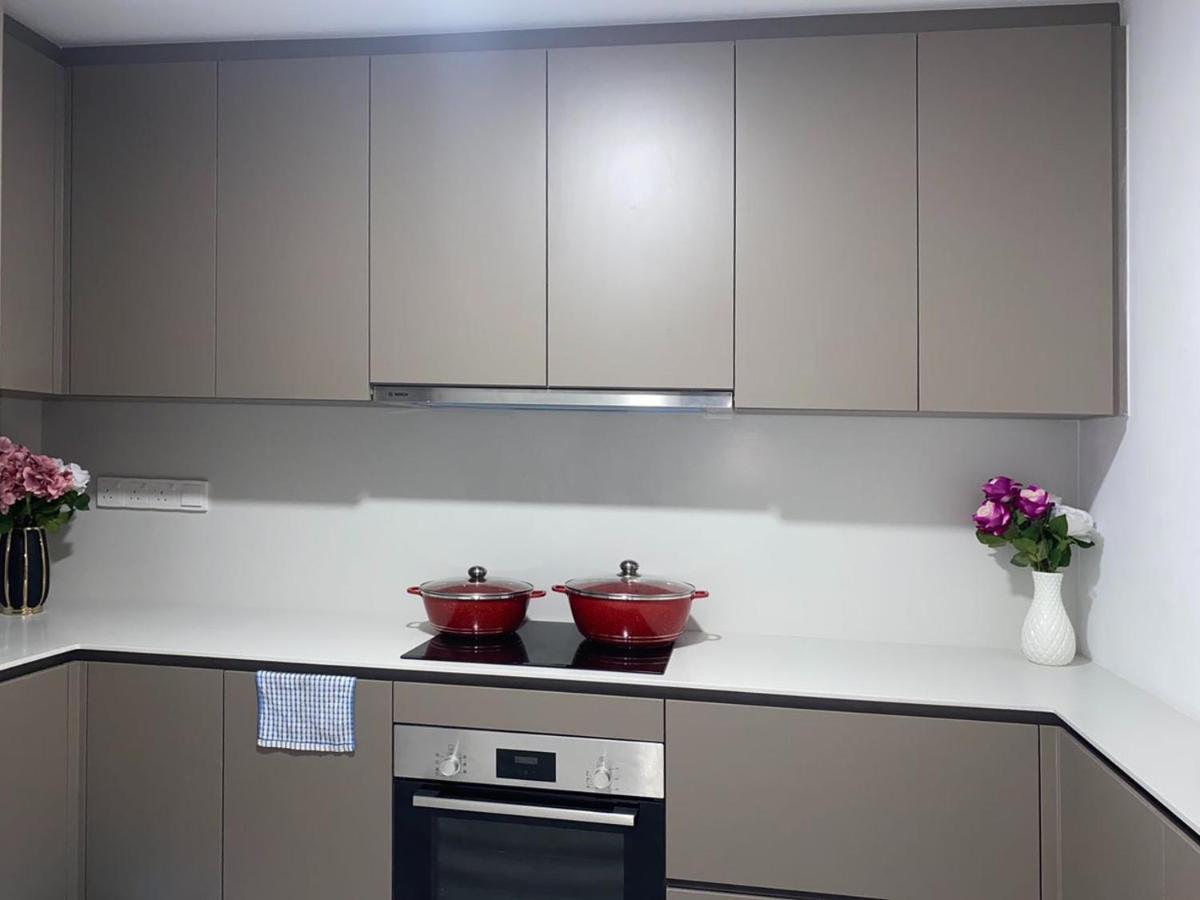 Astra @ Eaton Residences Kl Kuala Lumpur Exterior foto